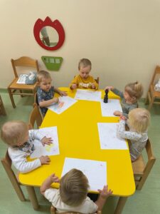 Dzieci piszą list