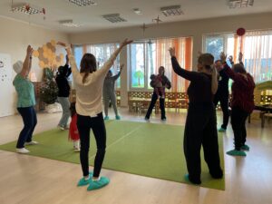 Zajęcia otwarte z rodzicami-wspólne tańce z panią Basią