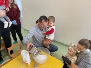 Zajęcia otwarte z rodzicami-wspólne tańce z panią Basią