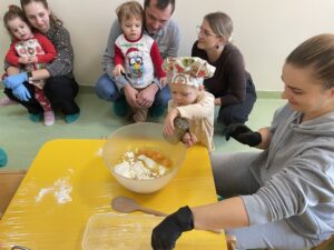 Zajęcia otwarte z rodzicami-wspólne tańce z panią Basią
