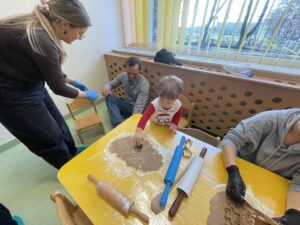 Zajęcia otwarte z rodzicami-wspólne tańce z panią Basią