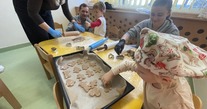 Zajęcia otwarte z rodzicami-wspólne tańce z panią Basią