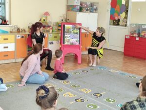 Ciocia opowiada o wiośnie