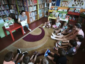 Dzieci w bibliotece