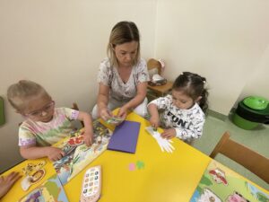 Różne zabawy i zajęcia.